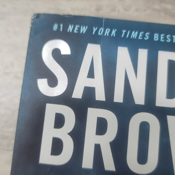 #365 Sandra Brown Best Kept Secrets Book - Picture 5 of 6